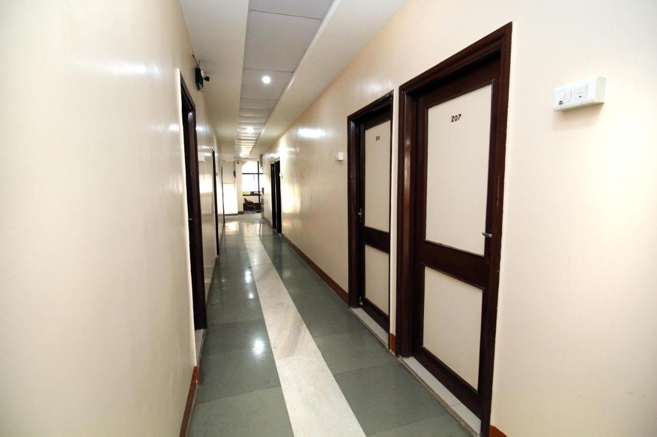 Hotel Gomatgiri Аурангабад Екстериор снимка